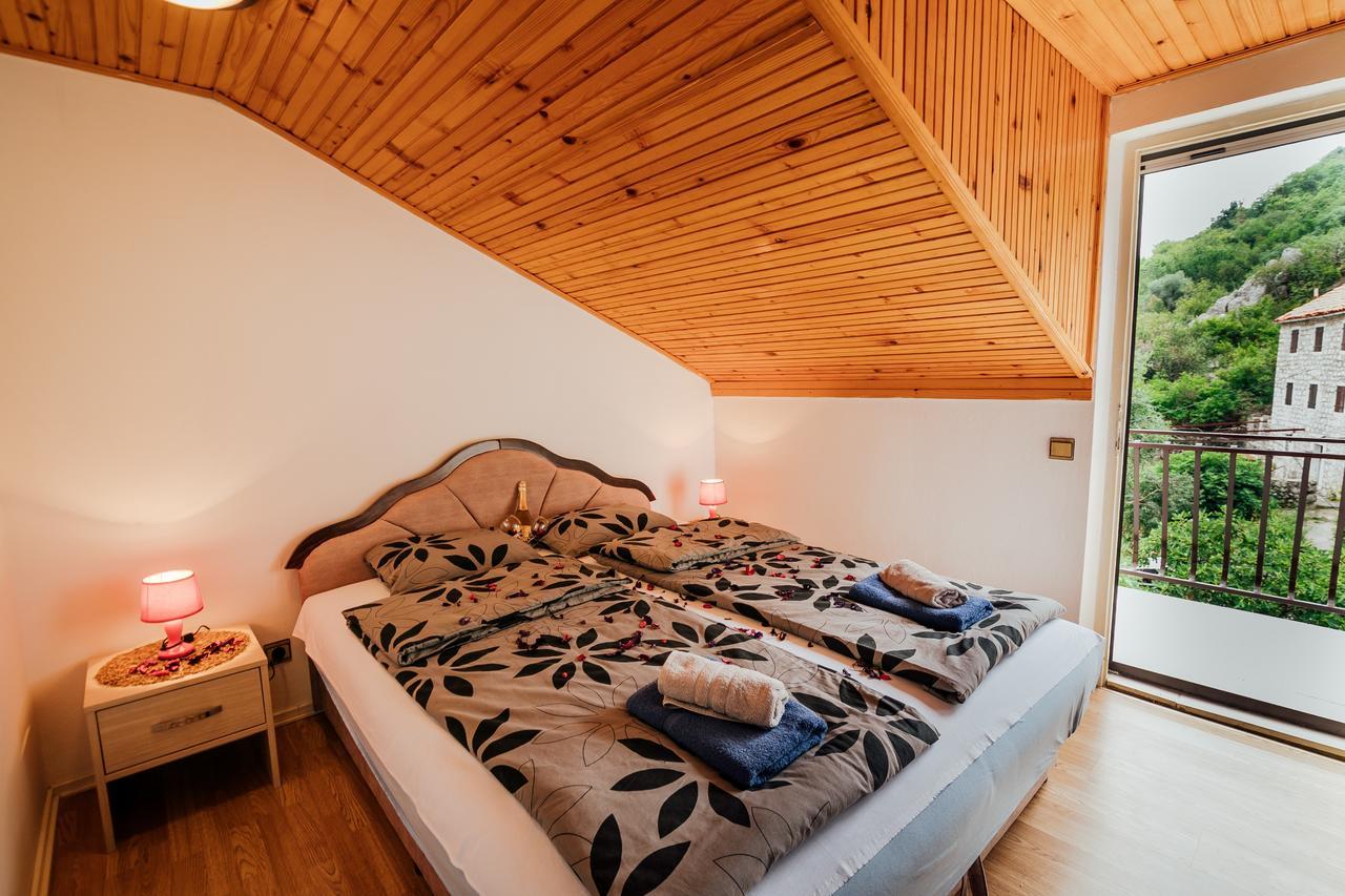 Apartments Sopot Рісан Екстер'єр фото